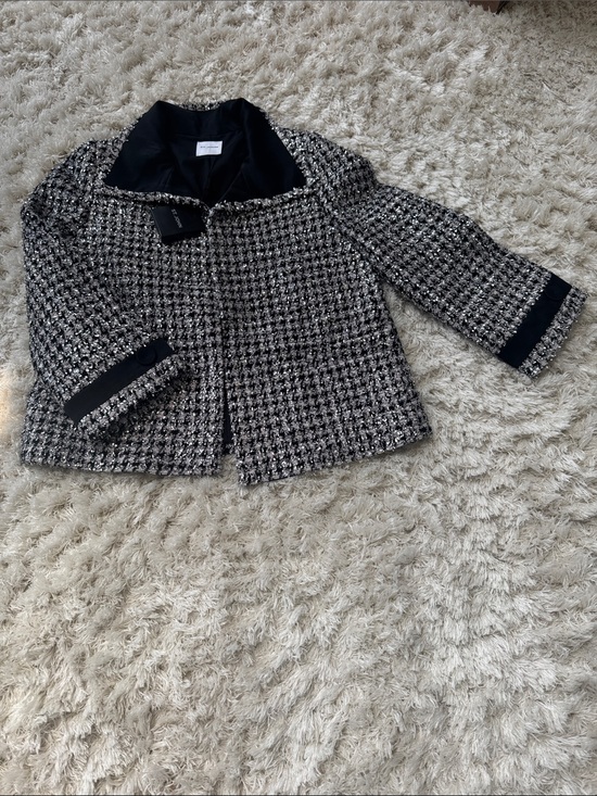 St. John Jackets & Blazers - St. John Black, White, and Silver Tweed Collar Jacket-NEW Size 4